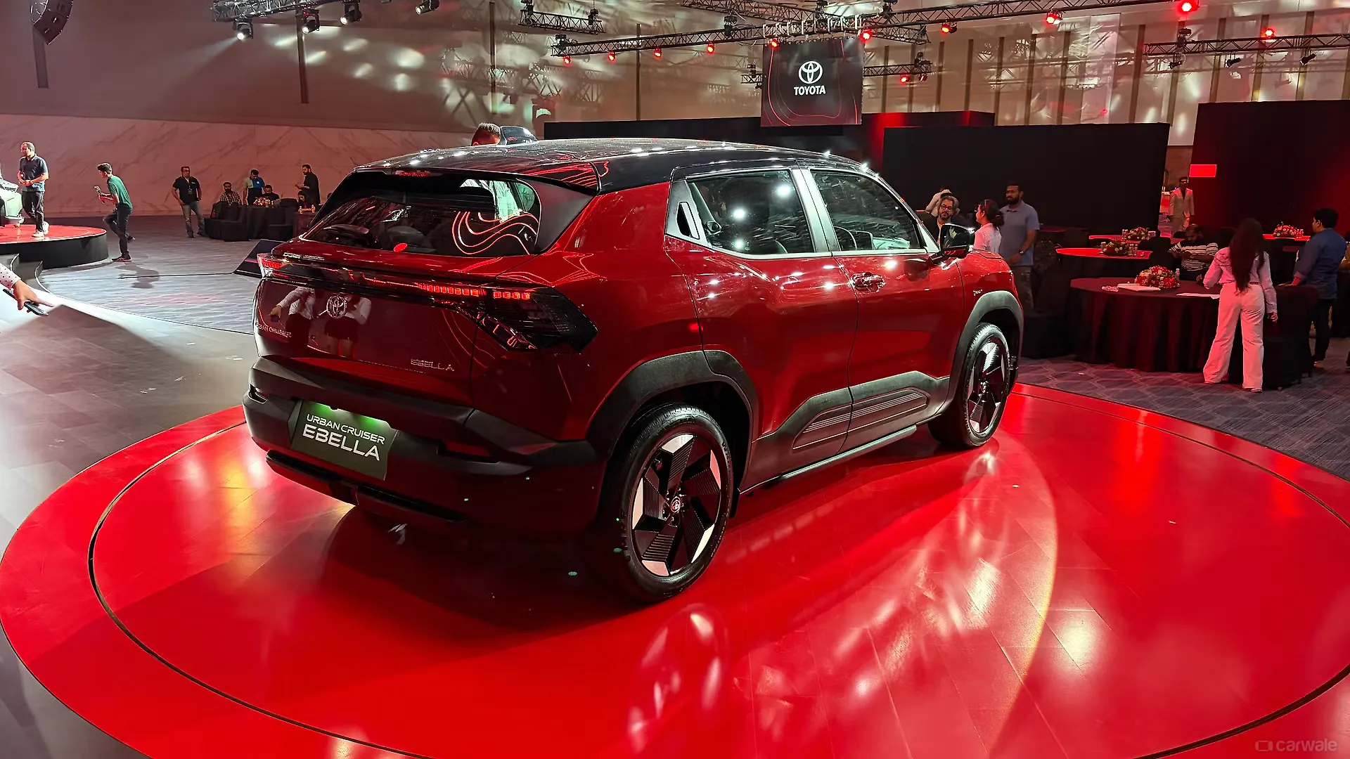 Toyota Urban Cruiser EBELLA